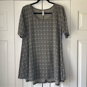 LuLaRoe Perfect T with Elegant Design